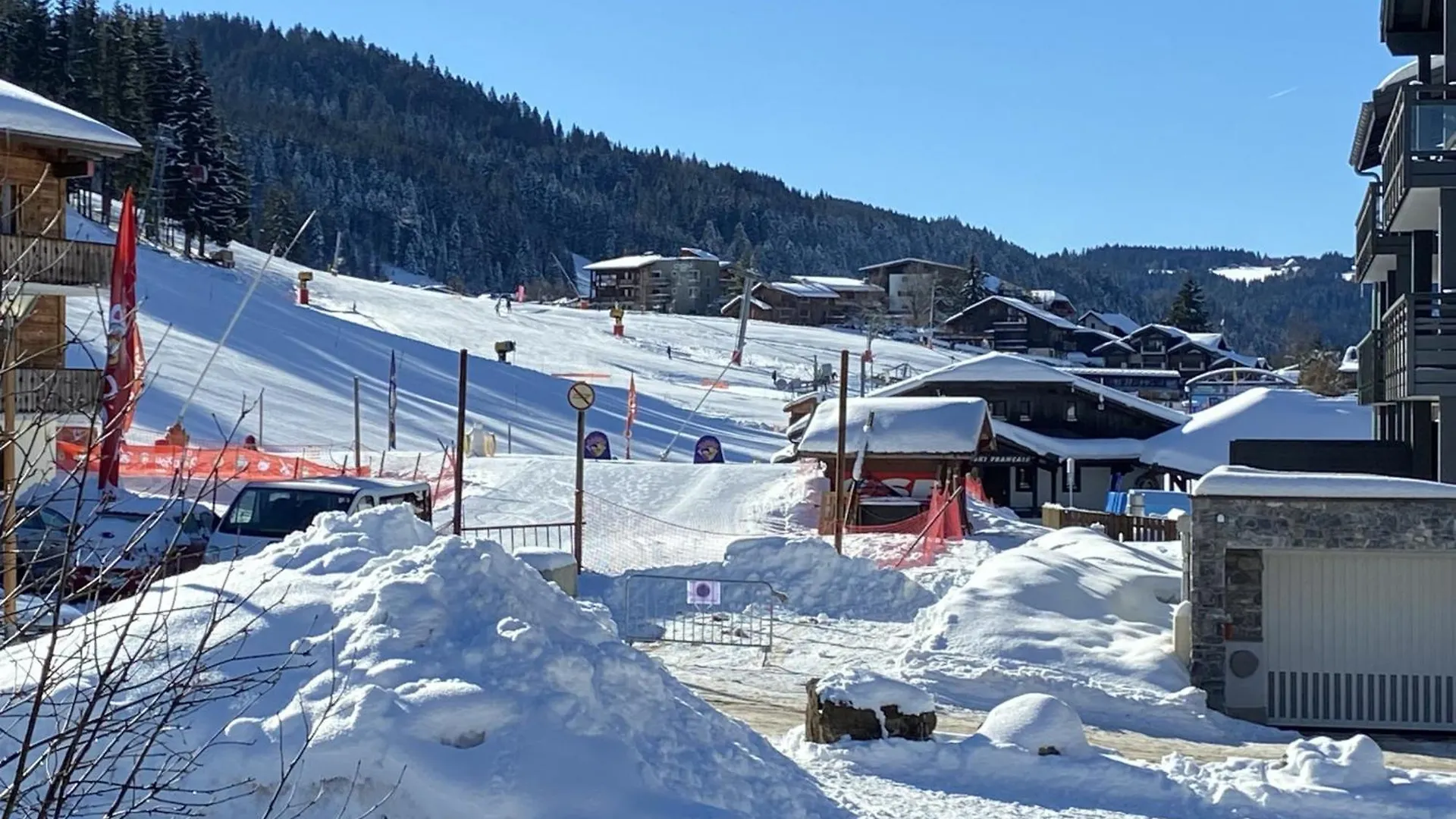 Chalet Cosy Aux Gets Avec Parking Privatif - Fr-1-671-279 Les Gets 0*,  Francia