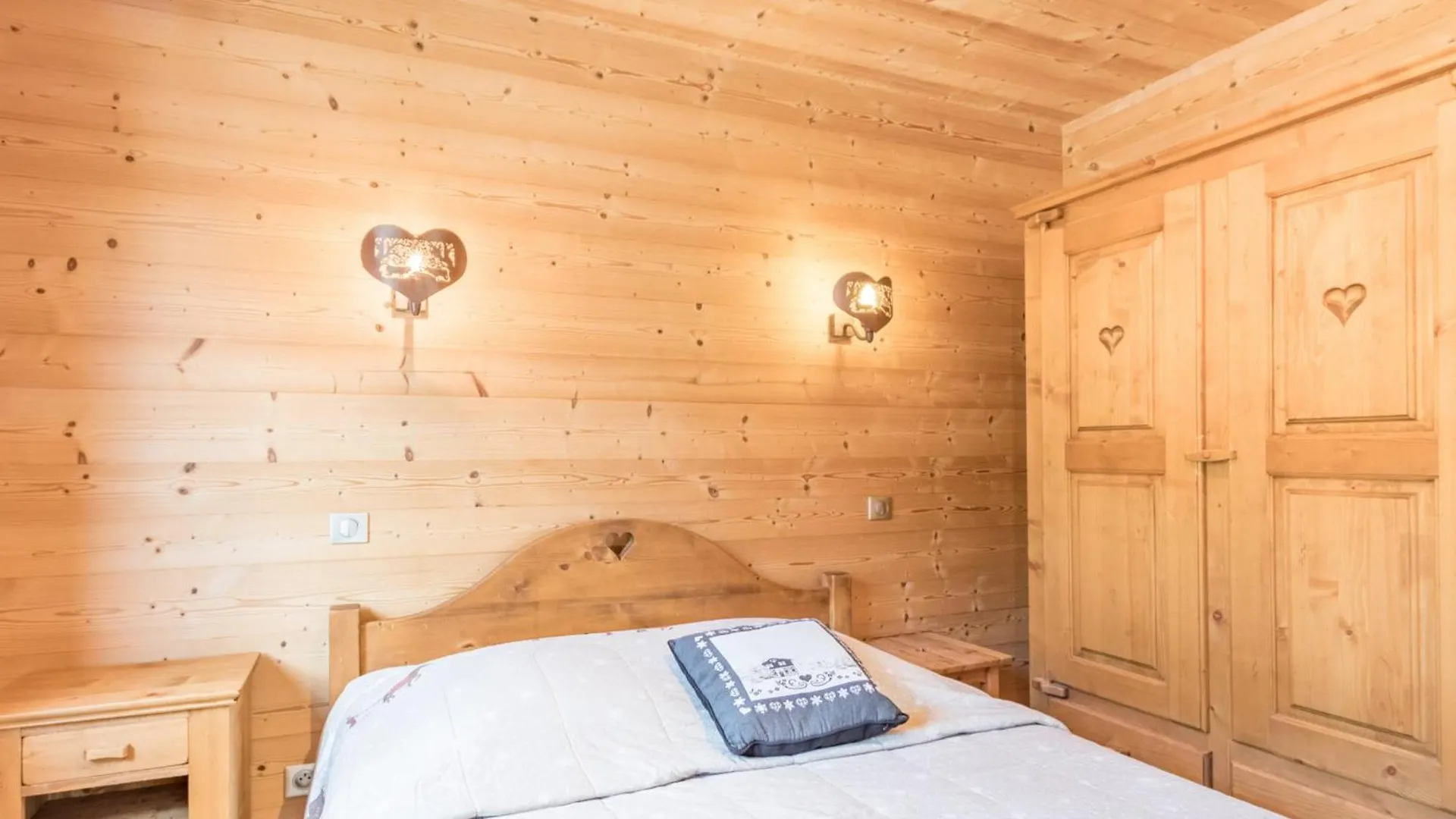 Chalet Cosy Aux Gets Avec Parking Privatif - Fr-1-671-279 Les Gets